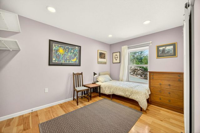 330 E Fir Street, Jacksonville, OR 97530