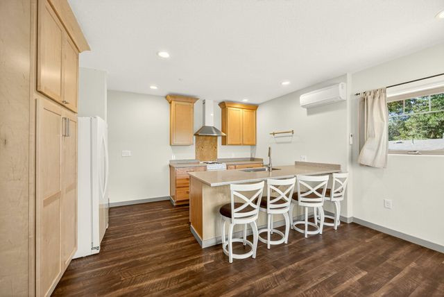 330 E Fir Street, Jacksonville, OR 97530