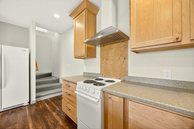 330 E Fir Street, Jacksonville, OR 97530