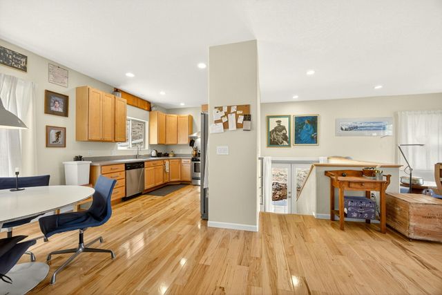 330 E Fir Street, Jacksonville, OR 97530