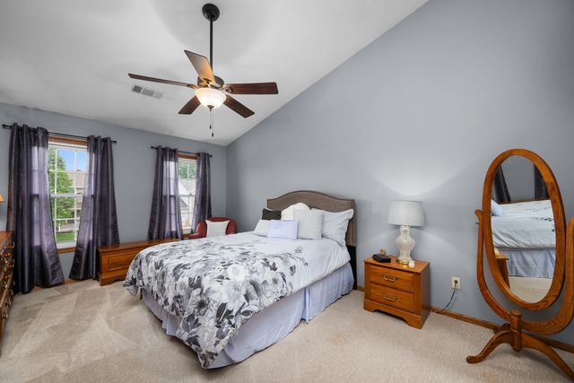 737 W 58th Street, Davenport, IA 52806