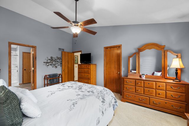 737 W 58th Street, Davenport, IA 52806