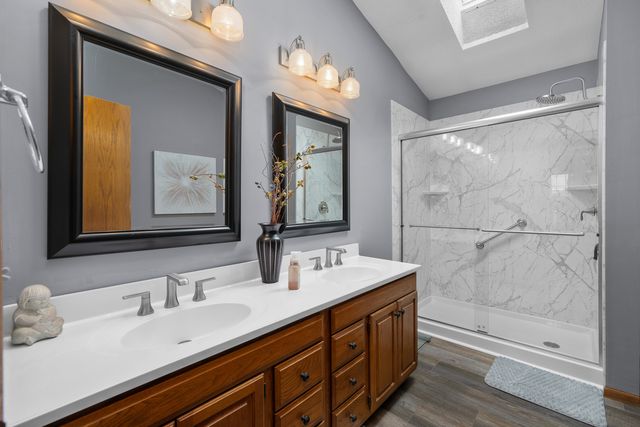 737 W 58th Street, Davenport, IA 52806