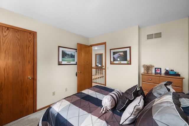 737 W 58th Street, Davenport, IA 52806