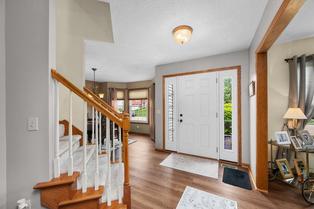 737 W 58th Street, Davenport, IA 52806