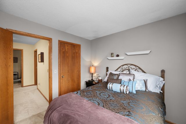 737 W 58th Street, Davenport, IA 52806