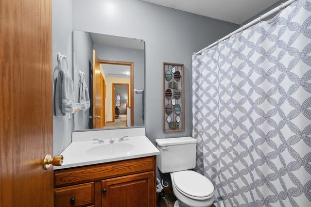 737 W 58th Street, Davenport, IA 52806