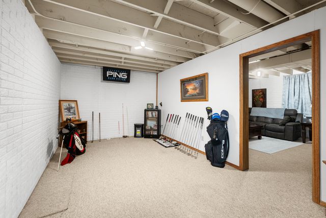 737 W 58th Street, Davenport, IA 52806