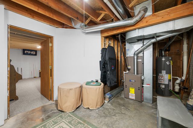 737 W 58th Street, Davenport, IA 52806