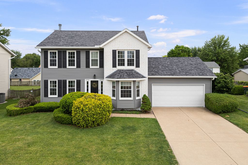 737 W 58th Street, Davenport, IA 52806