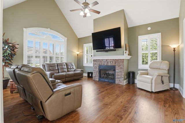 105 Timberline Drive, Arab, AL 35016