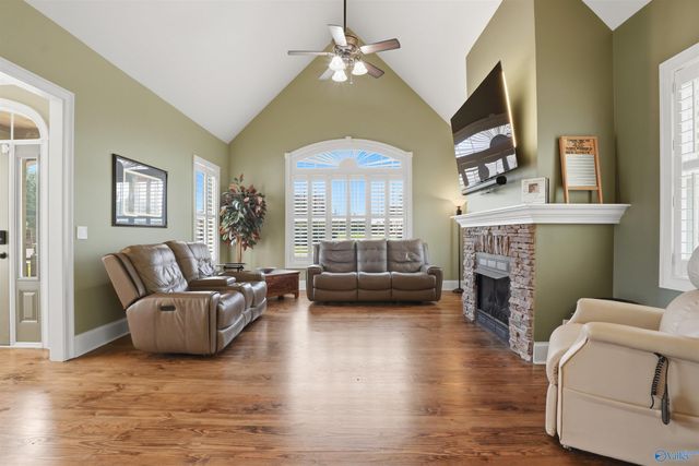 105 Timberline Drive, Arab, AL 35016