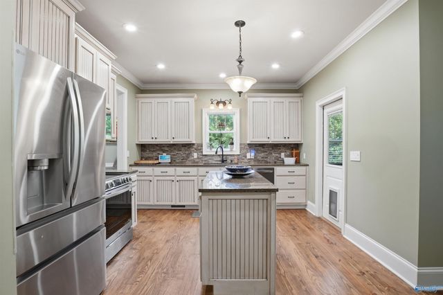 105 Timberline Drive, Arab, AL 35016