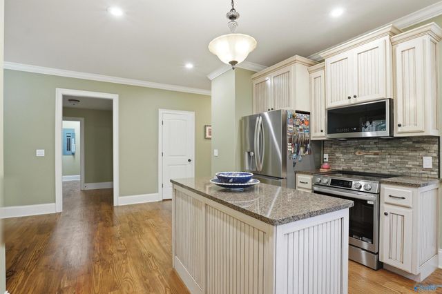 105 Timberline Drive, Arab, AL 35016