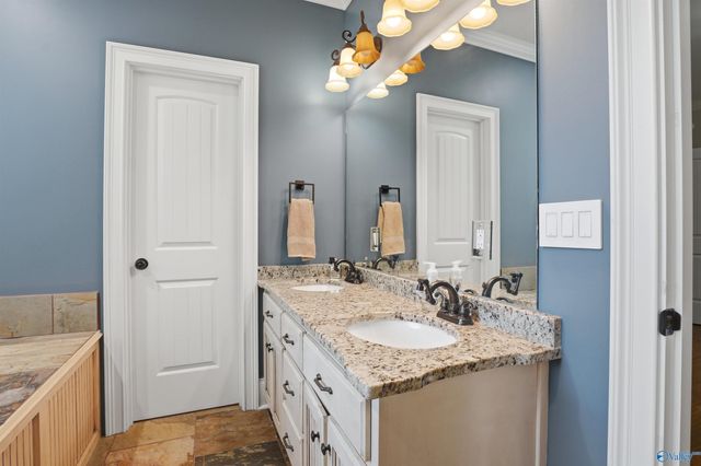 105 Timberline Drive, Arab, AL 35016