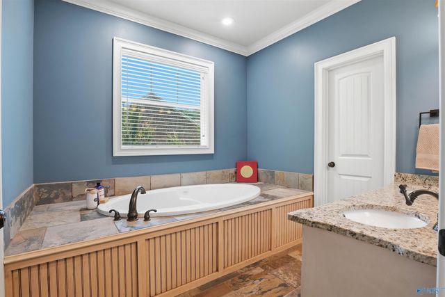 105 Timberline Drive, Arab, AL 35016