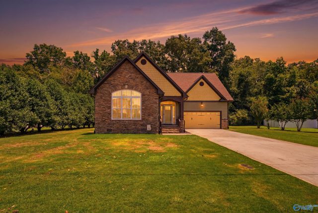 105 Timberline Drive, Arab, AL 35016