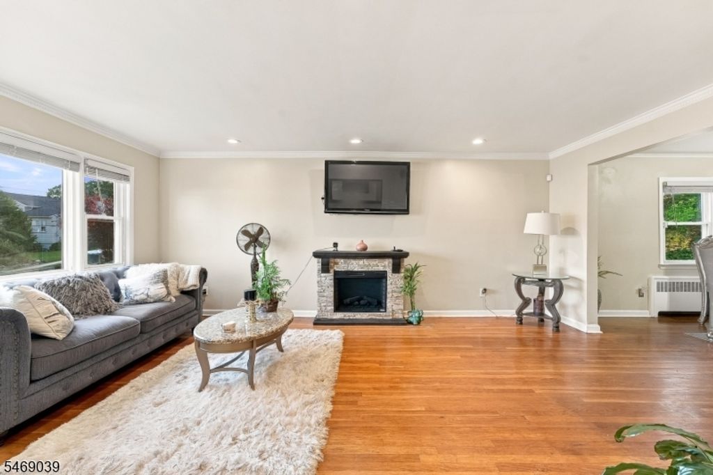 1747 Colgate Pl, Union Twp., NJ 07083 — photo 3