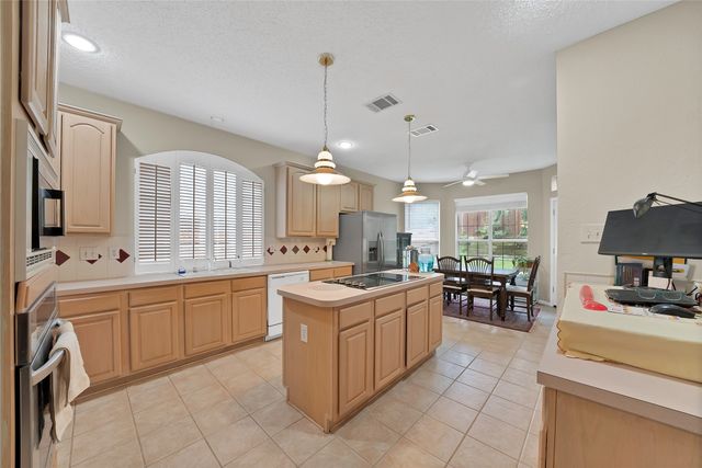 2129 Brentcove Drive, Grapevine, TX 76051