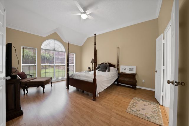 2129 Brentcove Drive, Grapevine, TX 76051