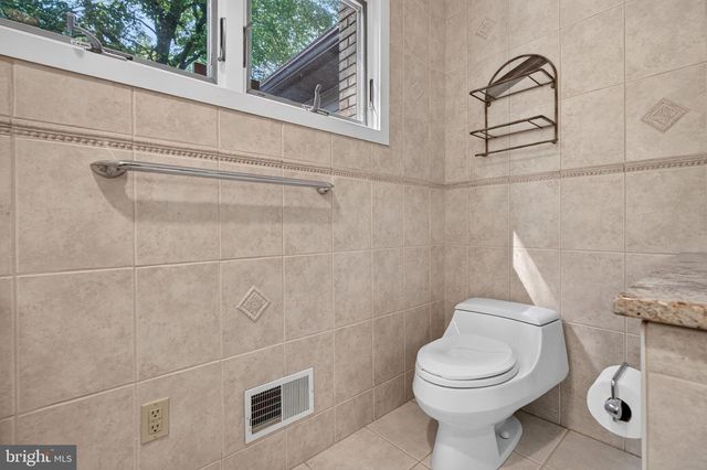 21 TEAK CT, Cherry Hill, NJ 08003