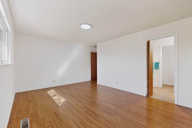 12016 Donna Court NE, Albuquerque, NM 87112