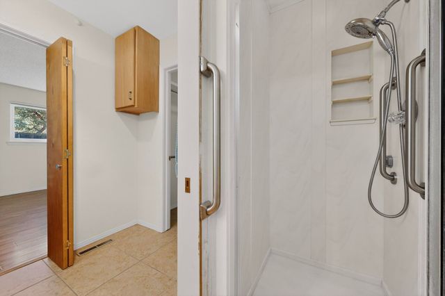 12016 Donna Court NE, Albuquerque, NM 87112