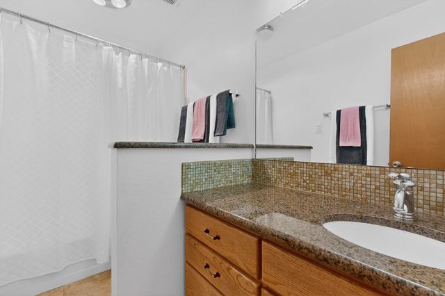 12016 Donna Court NE, Albuquerque, NM 87112