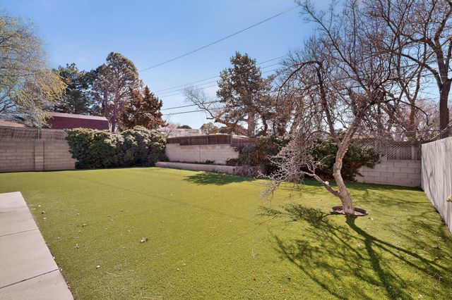 12016 Donna Court NE, Albuquerque, NM 87112