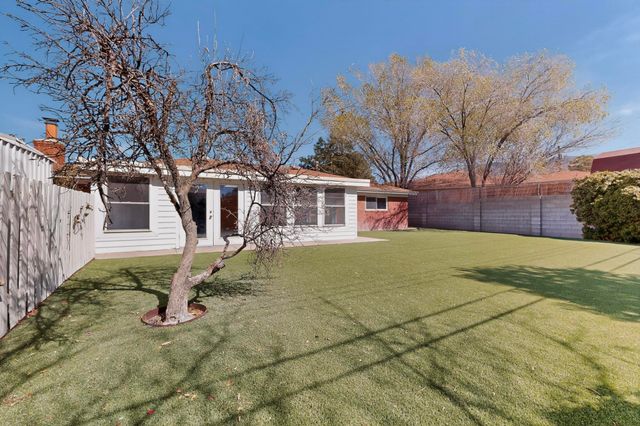 12016 Donna Court NE, Albuquerque, NM 87112