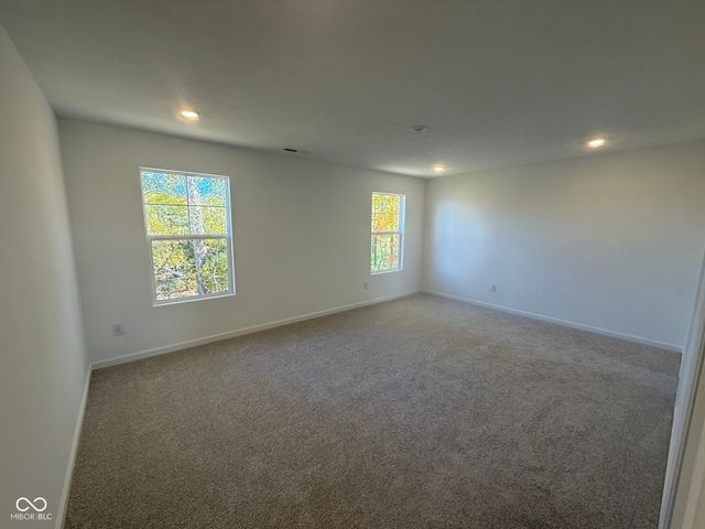 1521 N Clearwater Drive, Greenfield, IN 46140