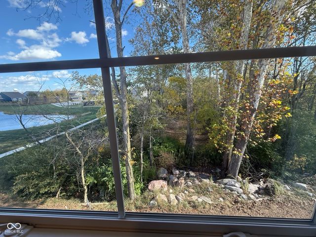 1521 N Clearwater Drive, Greenfield, IN 46140