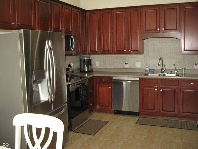 528 Dylan Drive, Avon, IN 46123