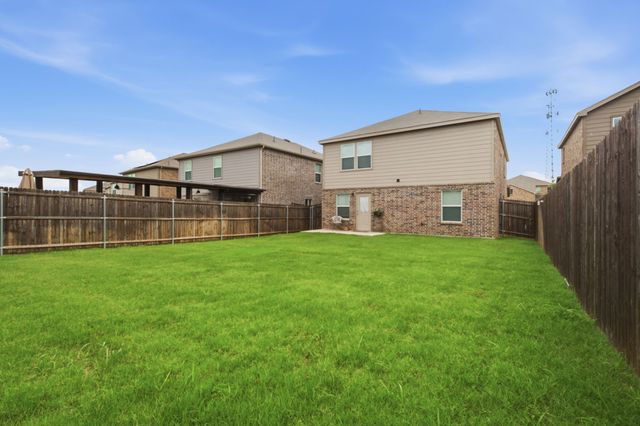 325 Hopson Street, Van Alstyne, TX 75495