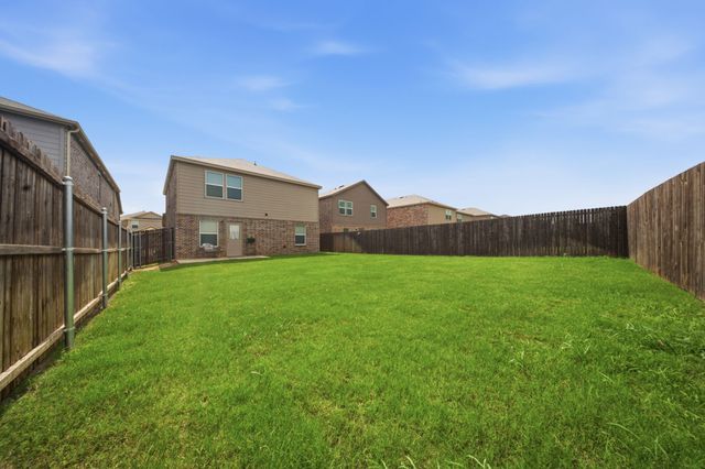 325 Hopson Street, Van Alstyne, TX 75495