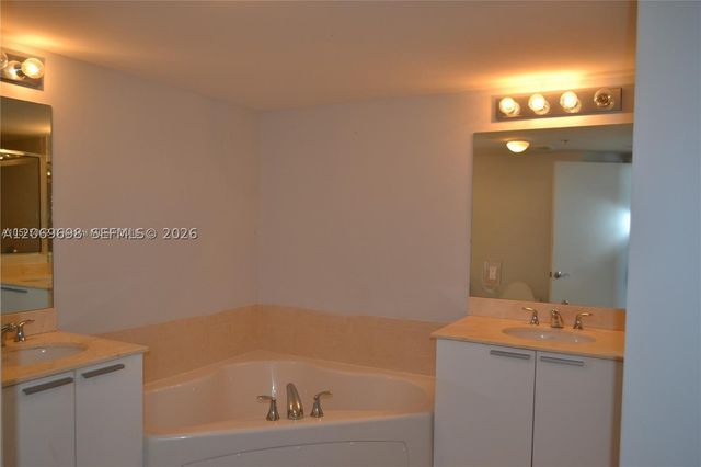 16699 Collins Ave 3109, Sunny Isles Beach, FL 33160