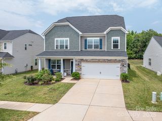 2643 Swamp Chestnut Oak Drive, Gastonia, NC 28056