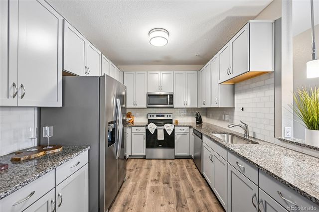 15700 E Jamison Drive 204, Englewood, CO 80112