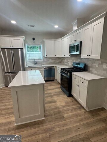 672 Cassanova Street SE B, Atlanta, GA 30315