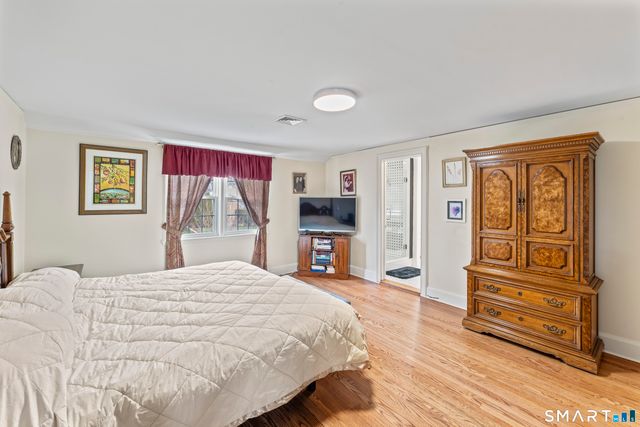 27 Holbrook Drive, Stamford, CT 06906