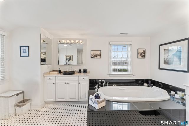 27 Holbrook Drive, Stamford, CT 06906