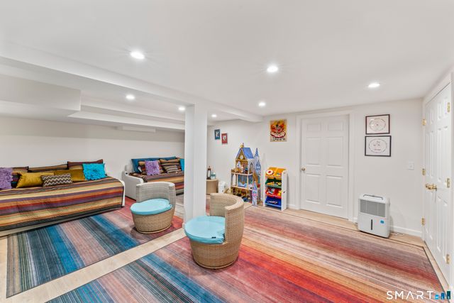 27 Holbrook Drive, Stamford, CT 06906