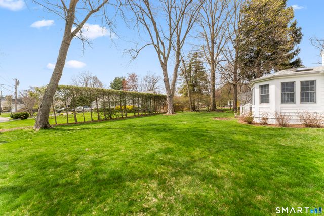 27 Holbrook Drive, Stamford, CT 06906