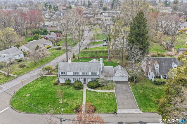 27 Holbrook Drive, Stamford, CT 06906