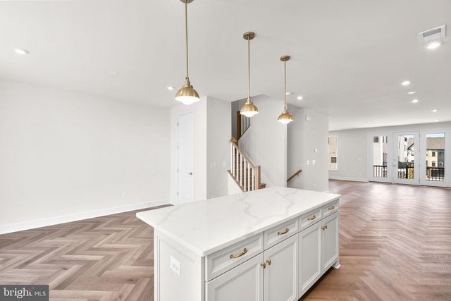 42123 PICASSO SQ, Ashburn, VA 20148