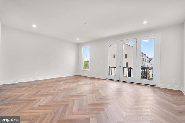 42123 PICASSO SQ, Ashburn, VA 20148