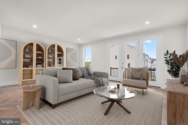 42123 PICASSO SQ, Ashburn, VA 20148