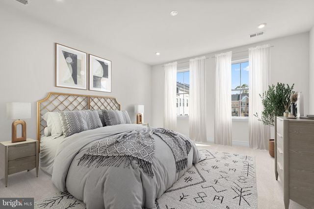 42123 PICASSO SQ, Ashburn, VA 20148