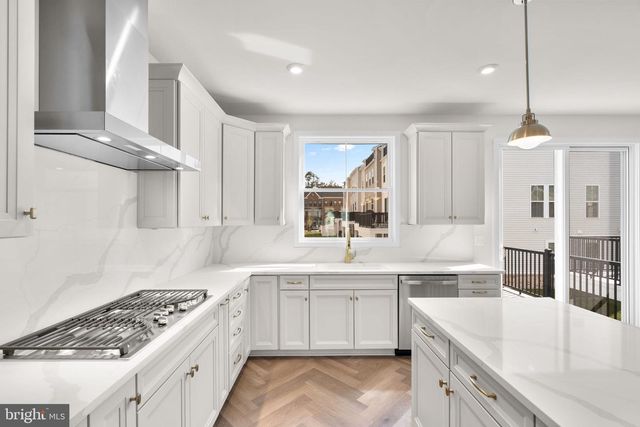 42123 PICASSO SQ, Ashburn, VA 20148