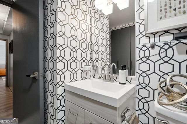 620 Peachtree Street NE 1003, Atlanta, GA 30308